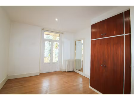 appartement besancon 2 pièces 30.80 m2 balcon et stationnement