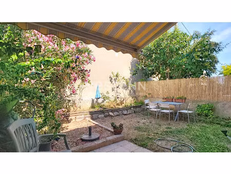 carpentras ? a vendre appartement t3 avec jardin  véranda  parking et cave