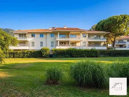 appartement à mandelieu-la-napoule (06210)