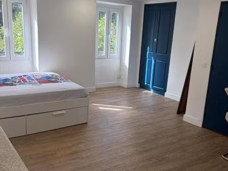 studio / 28m² / savigny sur orge (rer c)