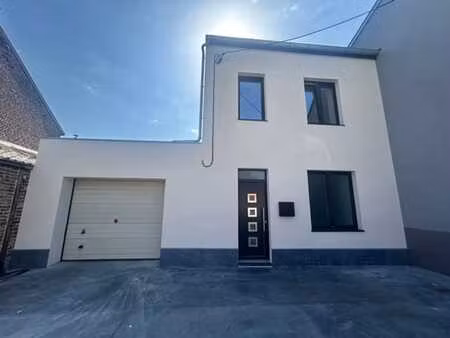 maison rénovée entièrement  garage  jardin  hyper lumineuse