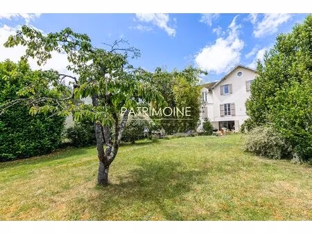 maison 7 pièces 197 m2