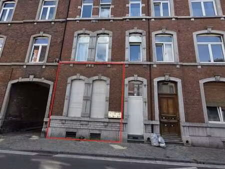 appartement 1 chambre avec cour à louer - rue frédéric nyst