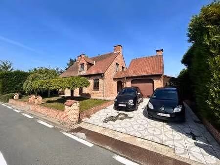 bas-warneton - villa avec jardin bien entretenu à vendre