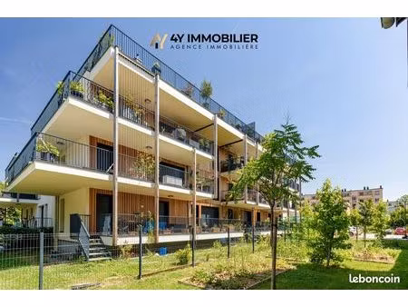 appartement 3 pièces 65 m²