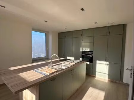 appartement- 3 pièces - 88 m²