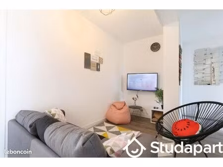 chambre 1 pièce 11 m²