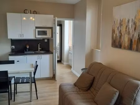 beau t2 30m² bail etudiant uniquement