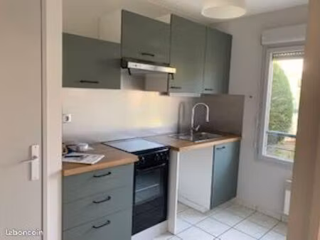 loue t2 résidence avec piscine