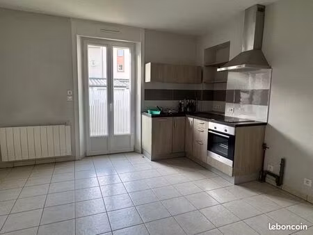 appartement t2 rez de jardin + garage