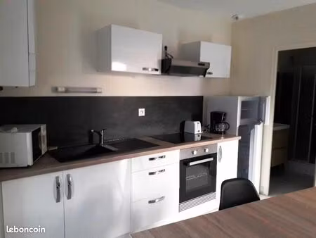 loue studio meublé