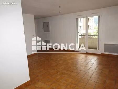 studio 1 pièce 31 m²