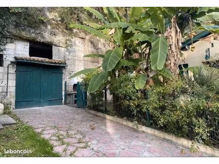 grand garage ferme sur saintes 17100