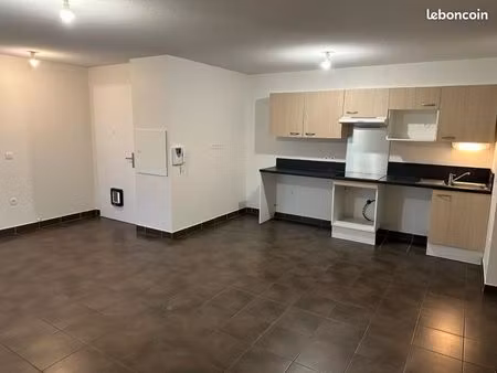 appartement t3 61m2 avec balcon