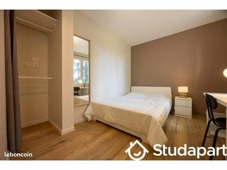 chambre 1 pièce 9 m²