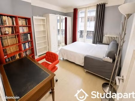 chambre 1 pièce 15 m²
