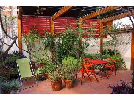 perpignan centre-ville  charmante maison de ville 90 m² t3 meublée + terrasse 30 m² + park