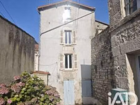 vente maison à fontenay-le-comte (85200) : à vendre / 76m² fontenay-le-comte