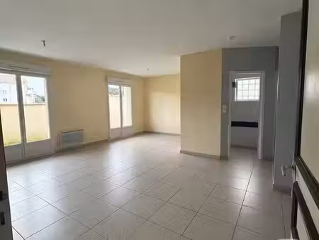 appartement f3 à louer - 3 pièces - 68 74 m2 - angerville - 91 - ile-de-france