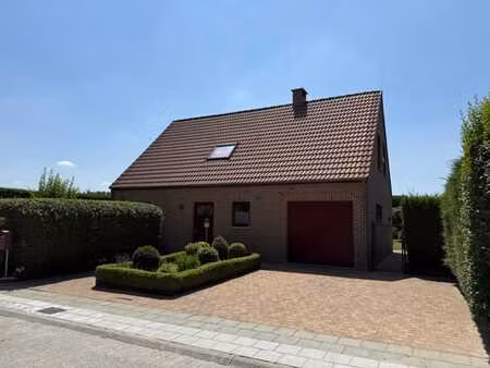 villa 3 chambres avec jardin : confort et tranquillité à ath