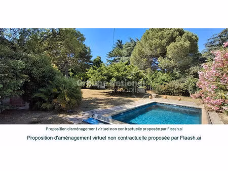 ledenon maison familiale  piscine  garage