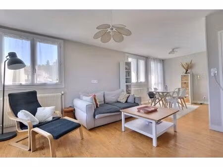 exclusivité – appartement t3 avec balcon  parking et cave