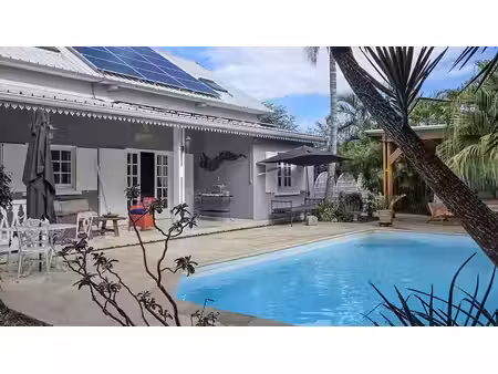 vente maison 7 pièces 144.26 m² à saint pierre (97410)  670 000 €