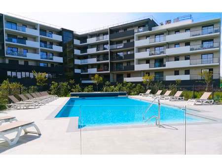 t1 - vue lac - quartier le tasta
