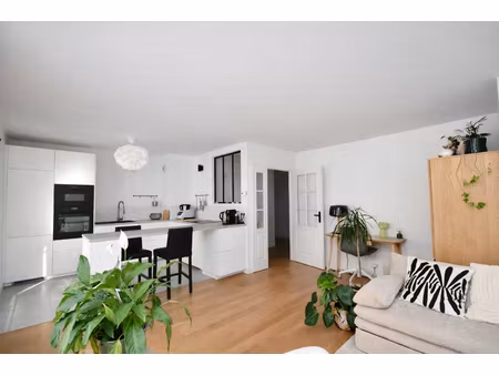 appartement 3 pièces  2 chambres de 70m² dans l'hyper centre de chatou