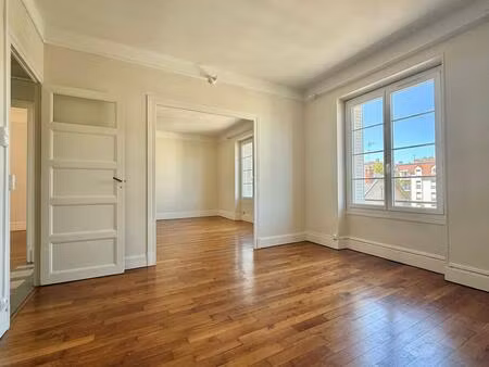 appartement t3 avec cave et grenier - dijon centre