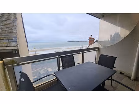 la baule  t2 meublé a l'année face mer
