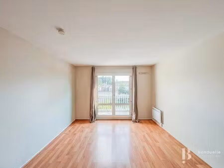 arceuil - a louer vide - beau studio de 30m2 - 3e étage avec ascenseur - balcon - parking