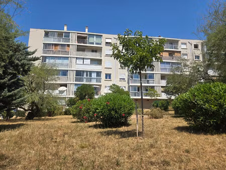 appartement 4 pièces- dernier étage avec terrasse et garage en sus  secteur ste musse