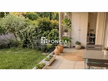 spacieux t2 avec terrasse et jardin de 90 m2