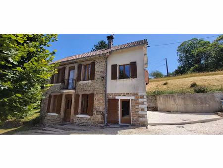 maison individuelle en pierre