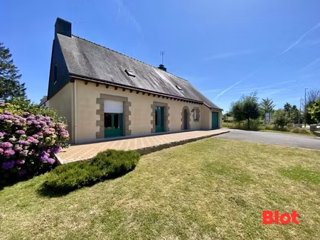 boisgervilly (35360) - maison 5 pièces - garage - terrain clos de 1324 m²