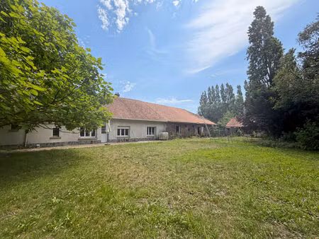 ensemble immobilier avec fort potentiel de développement - les attaques (62)