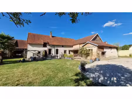 proche nogent le roi : longère de 117 m²