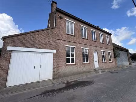 lichtrijke gezinswoning met 4 slaapkamers + garage