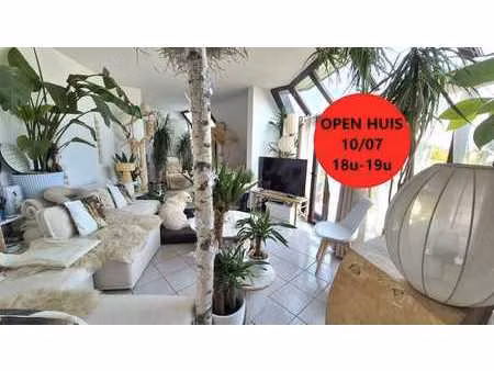 open huis vrijdag 10/07 van 18u tot 19u. centraal gelegen...
