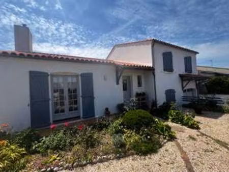 vente maison aux sables-d'olonne (85100) : à vendre / 137m² les sables-d'olonne