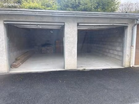 box/garage double