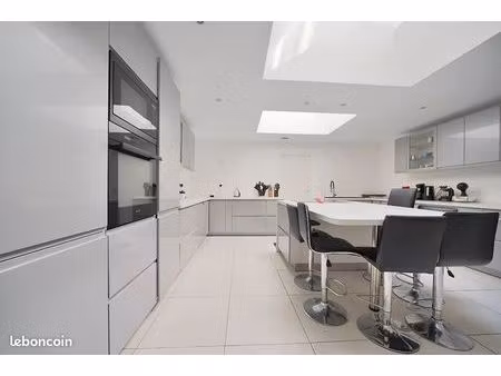 maison de ville 5 pièces 140 m²