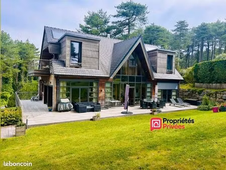 villa 6 pièces 225 m²