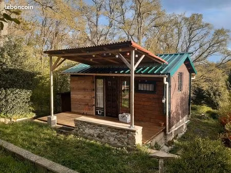 chalet en bois sur terrain arboré de 1540m2