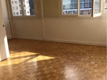 2 pièces -53m2 - courbevoie la défense