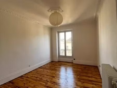 appartement 3 pièces 83 m²