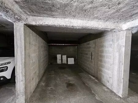 parking 8 m² bordeaux
