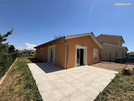 villa 4 pièces 93 m²