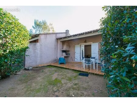 villa 4 pièces 55 m²